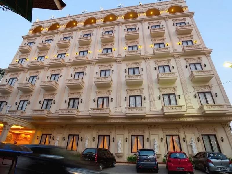 Hotel Grand Town