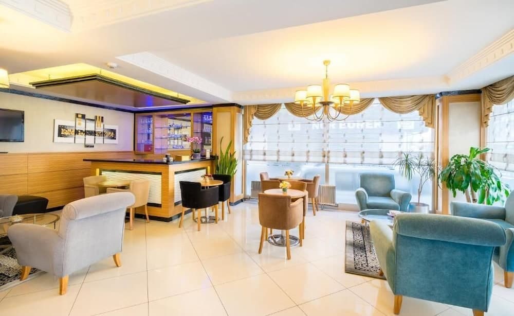 My Rose Hotel 5