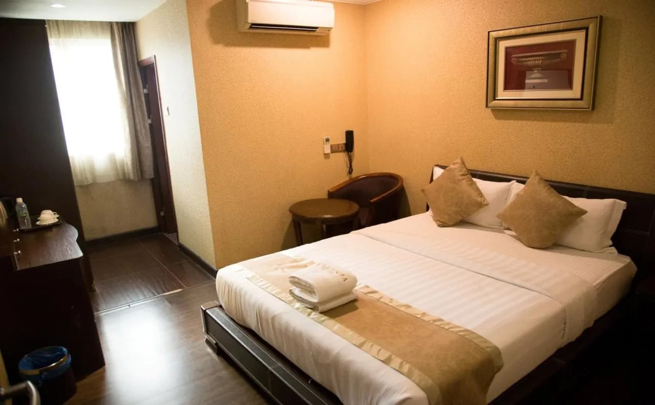 Valenza Hotel & Cafe 3