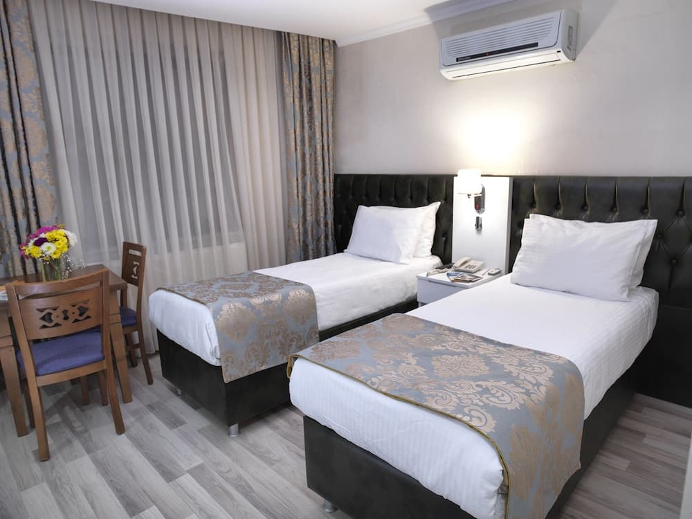 Monarch Hotel Istanbul 5