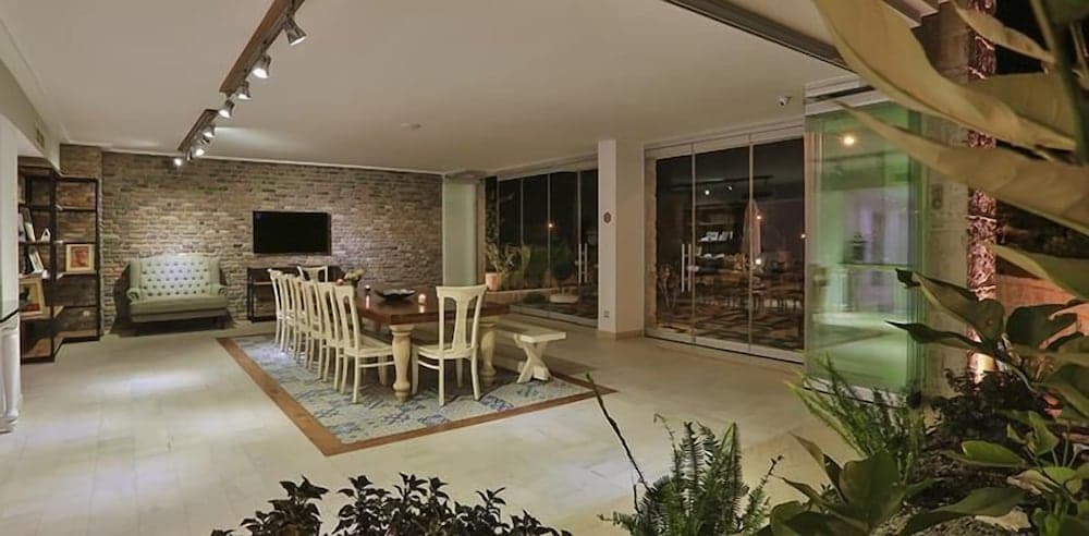 Arnna Hotel 5