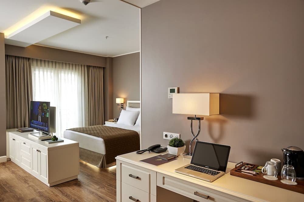 Renata Suites Boutique Hotel 4