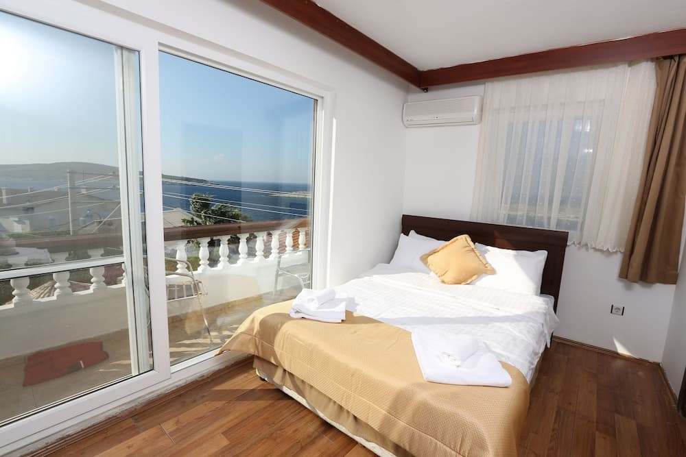 Arya Karaburun 4