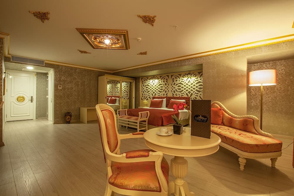 Empire Suite Hotel 5