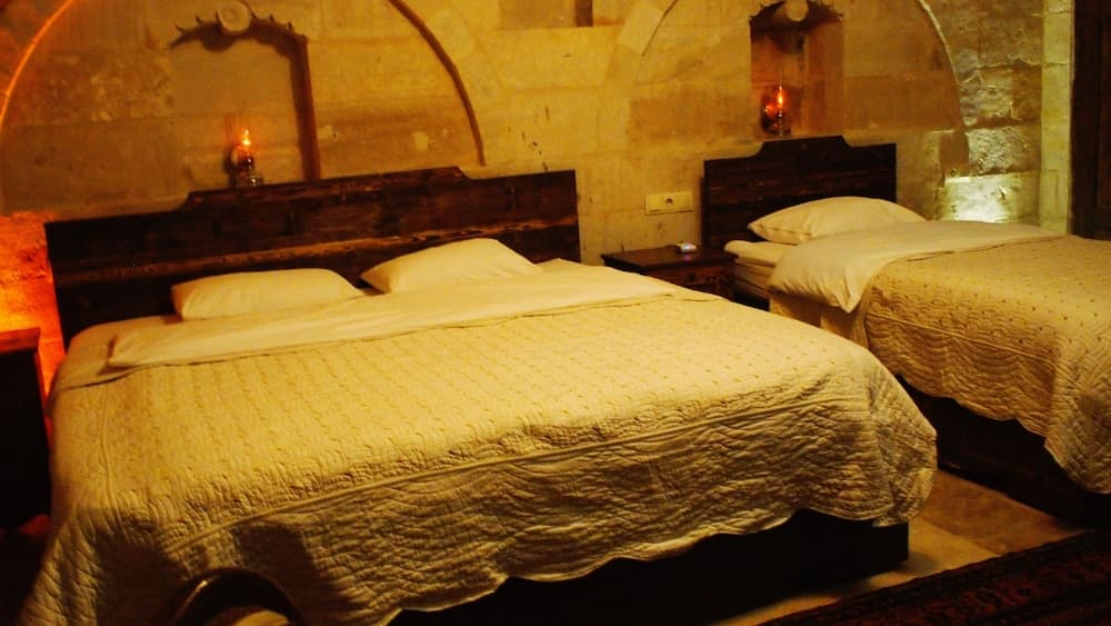 Family Cave Suite Hotel 3