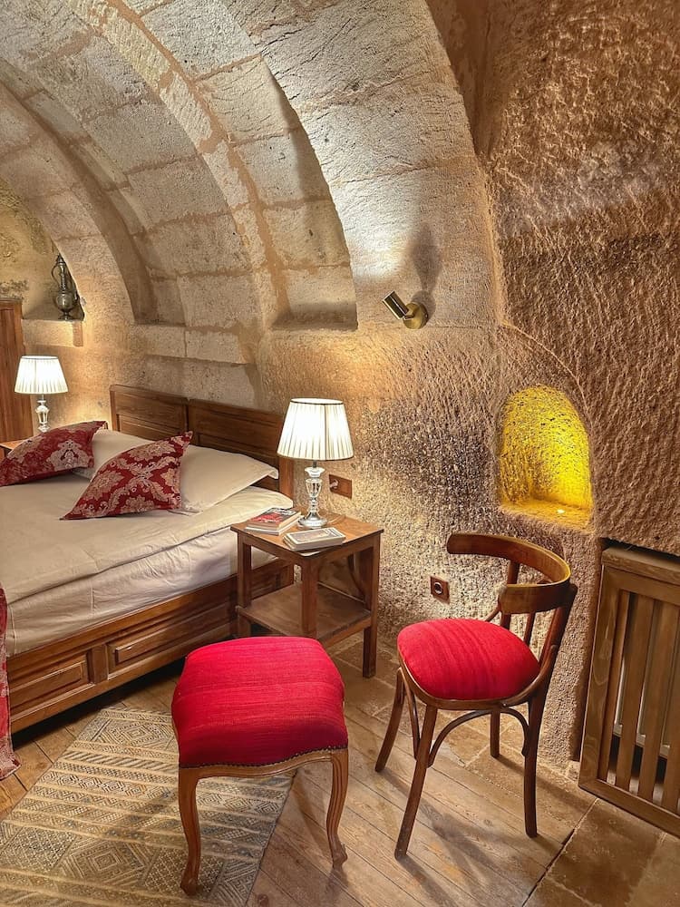 Takaev Cave Hotel 4