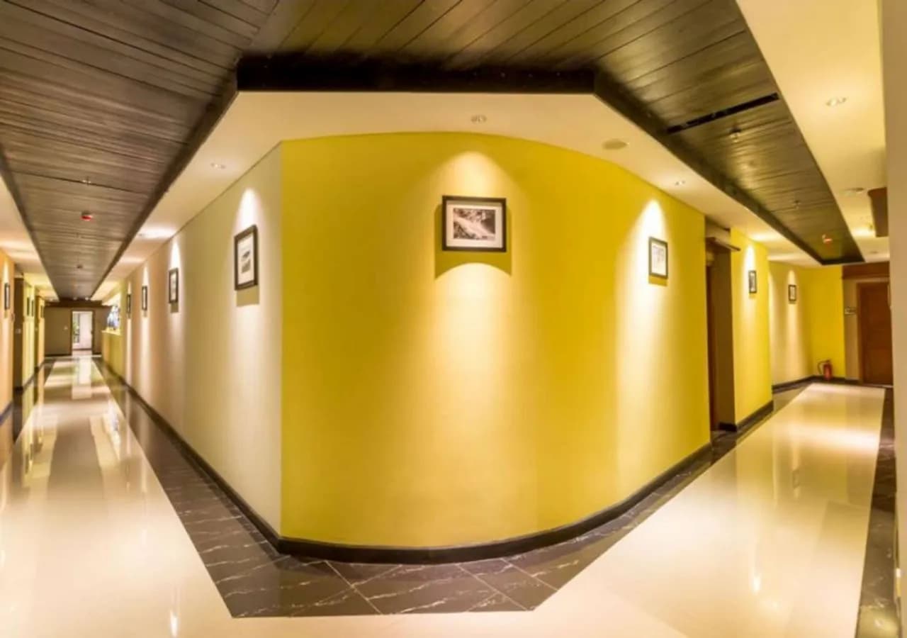 Kutabex Beach Front Hotel 5