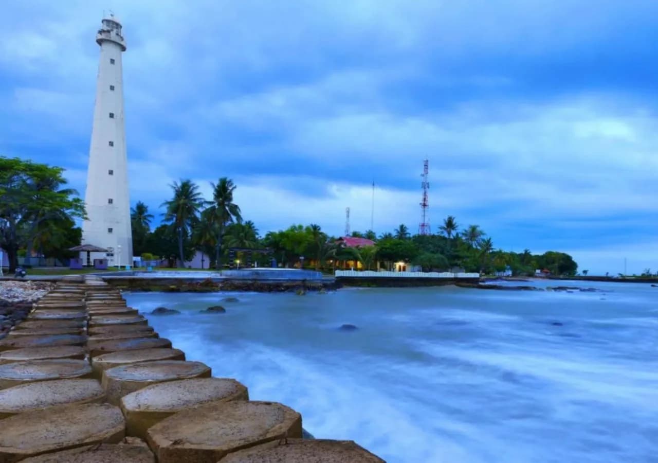 Aston Anyer Beach Hotel 4