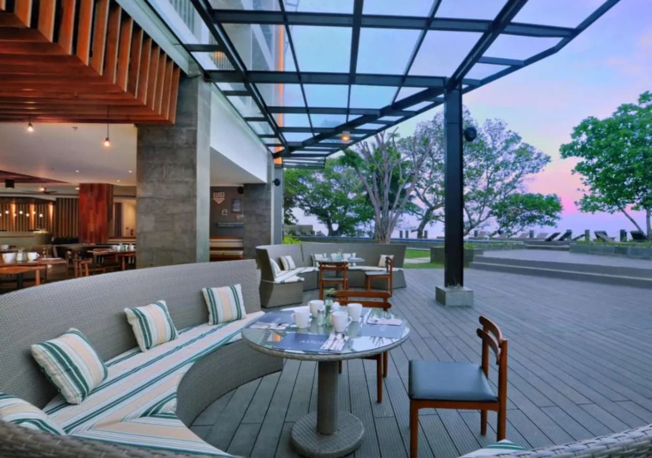 Aston Anyer Beach Hotel 5