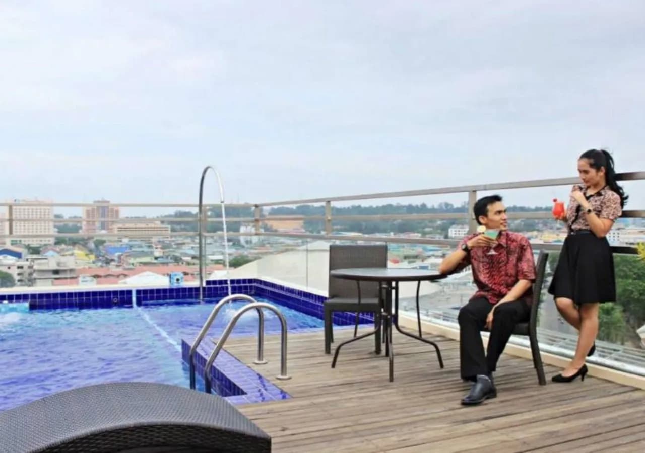 Biz Hotel 4