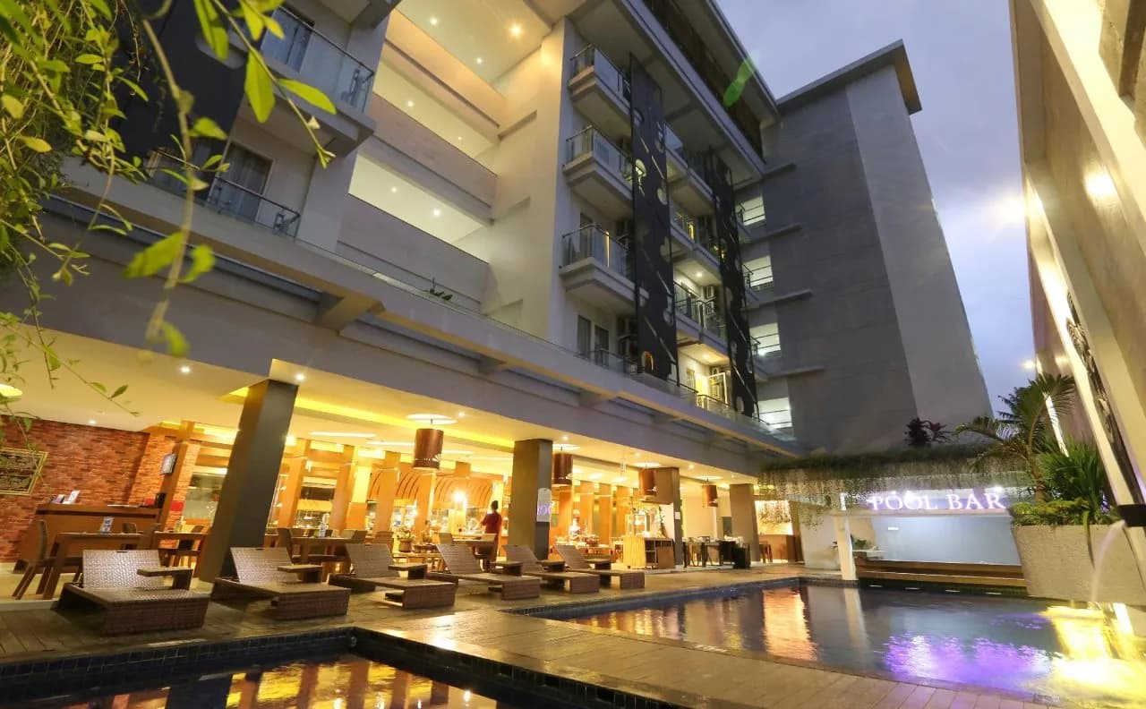 Crystal Lotus Hotel