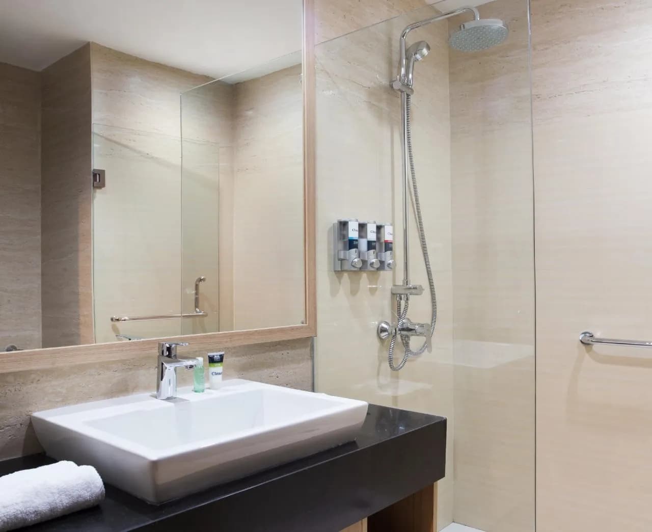 Four Points by Sheraton Makassar 2