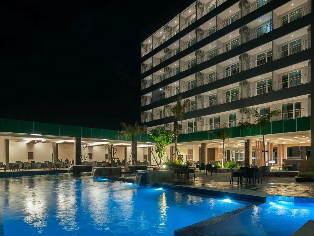 Dalton Hotel 4