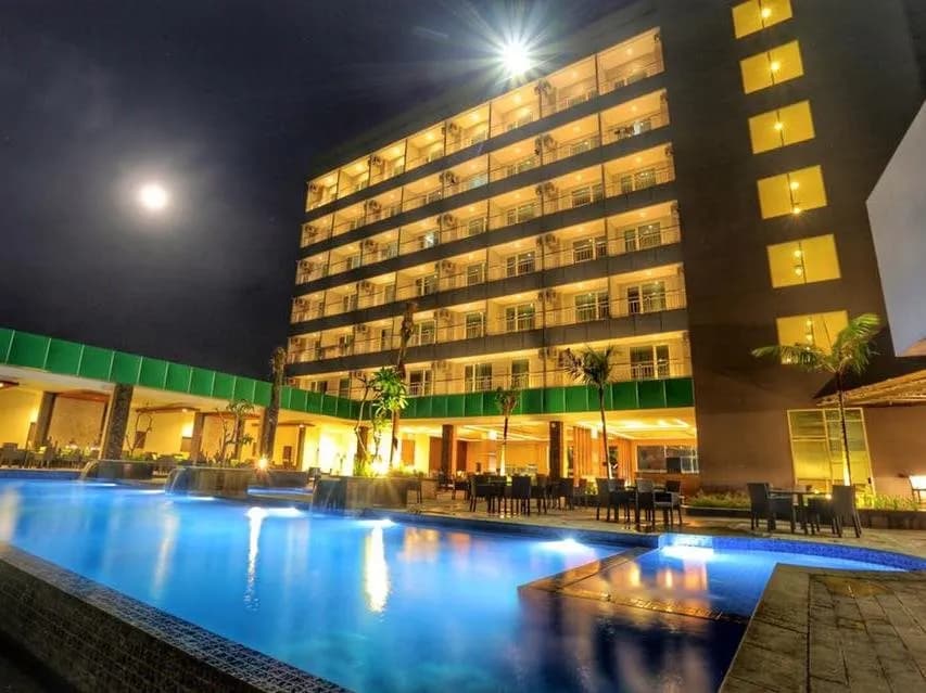 Dalton Hotel
