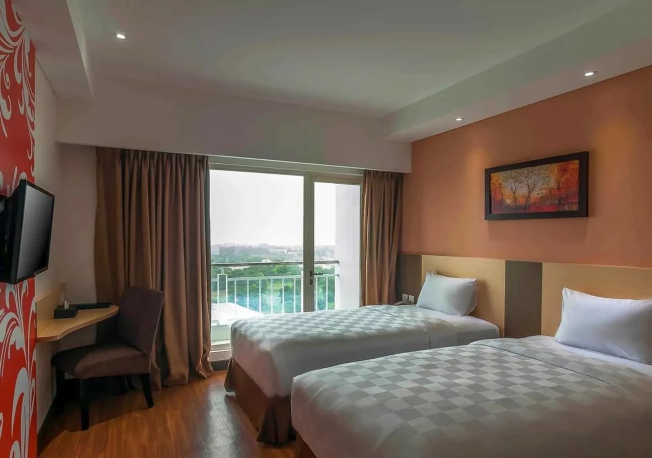 Dalton Hotel 3