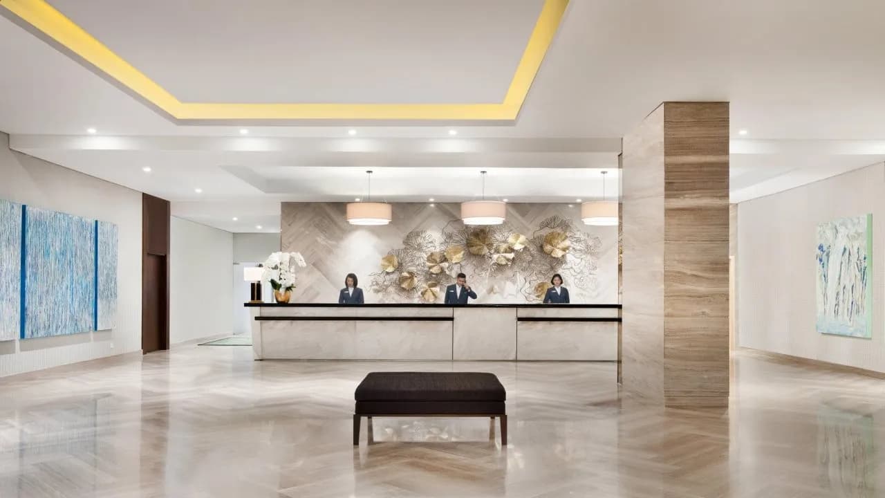Holiday Inn And Suites Gajah Mada 5