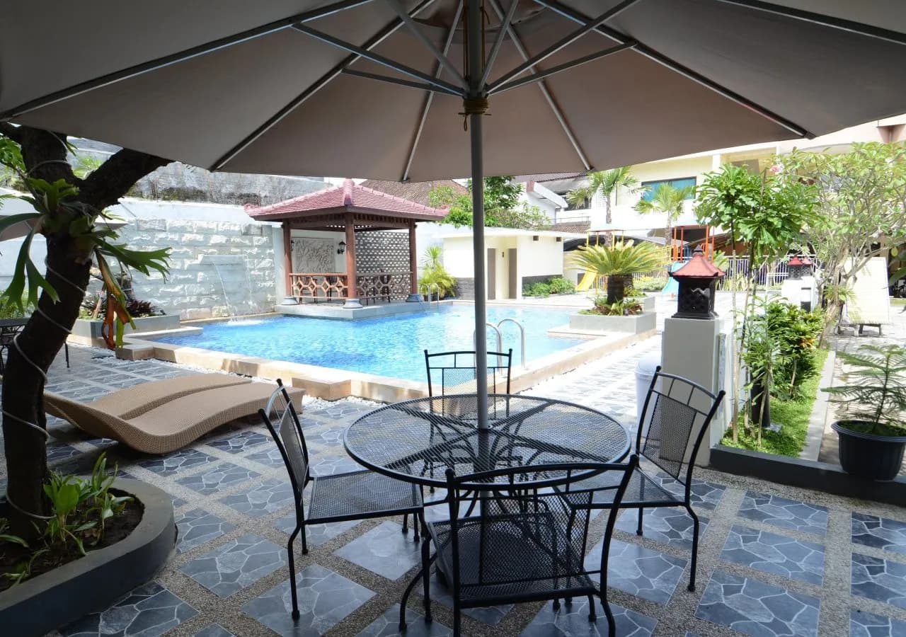 Hotel Pelangi Malang 4