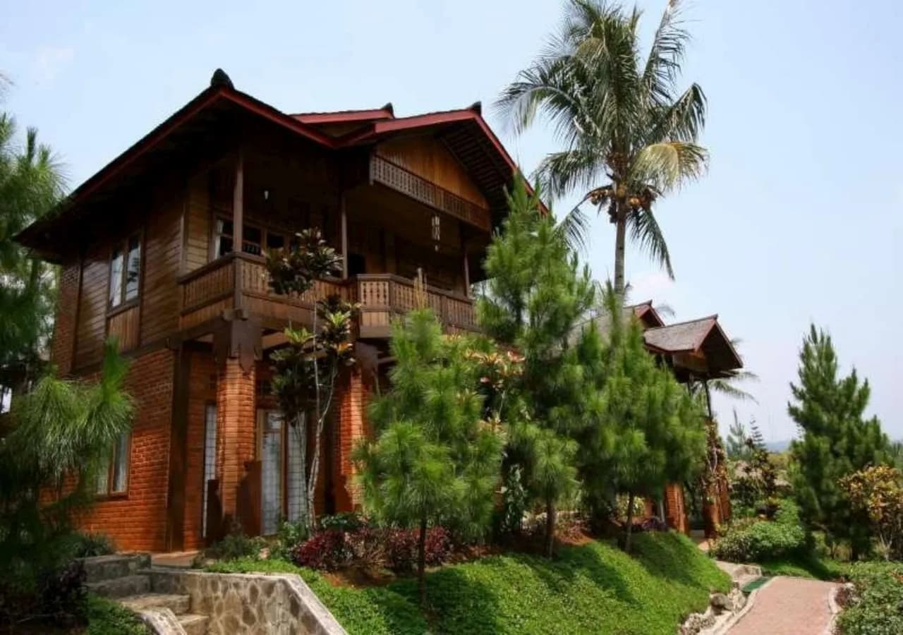 Jambuluwuk Puncak Convention Hall & Resort