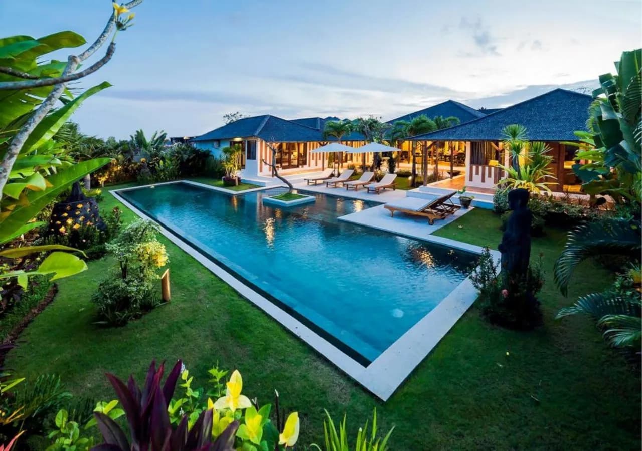 Jimbaran Balangan BeachFront Villa Nakar