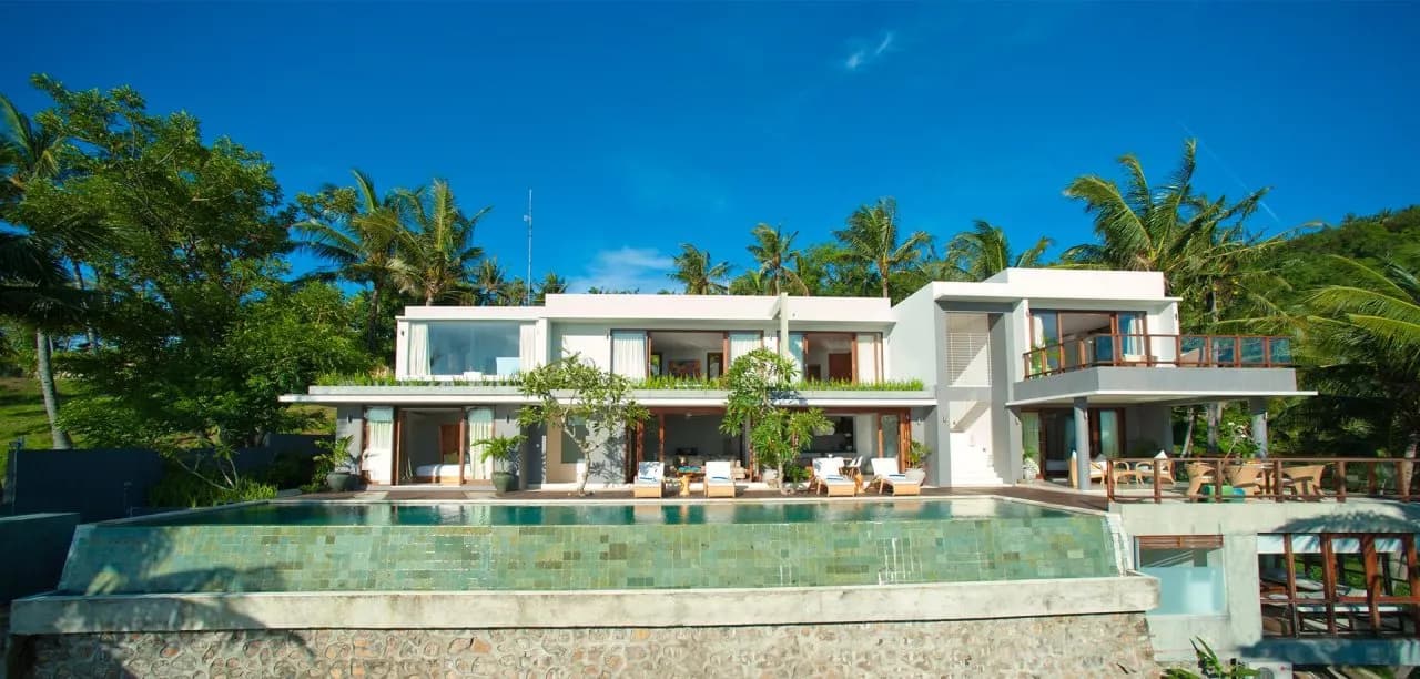 Malimbu Cliff Villa