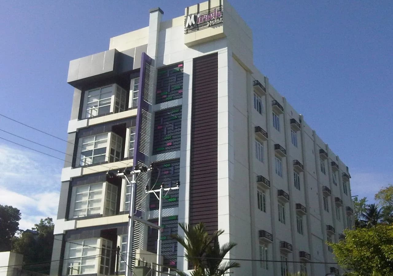 Miracle Hotel 4