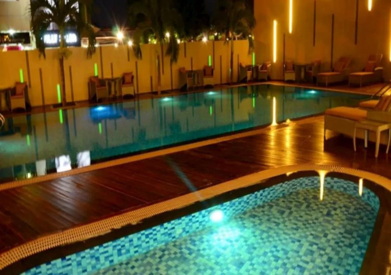 Nagoya Hill Hotel Batam 4