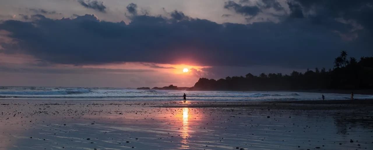 Pondok Pitaya Hotel, Surfing & Yoga 5