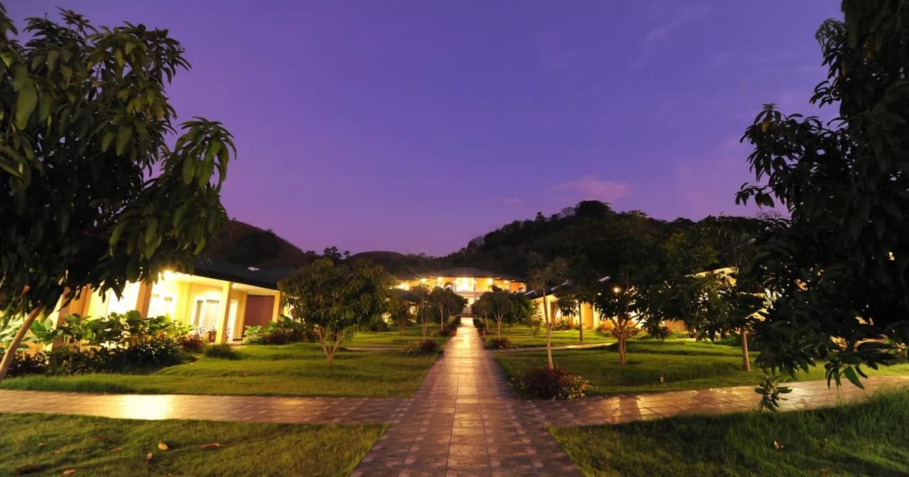 Sylvia Hotel & Resort Komodo 3