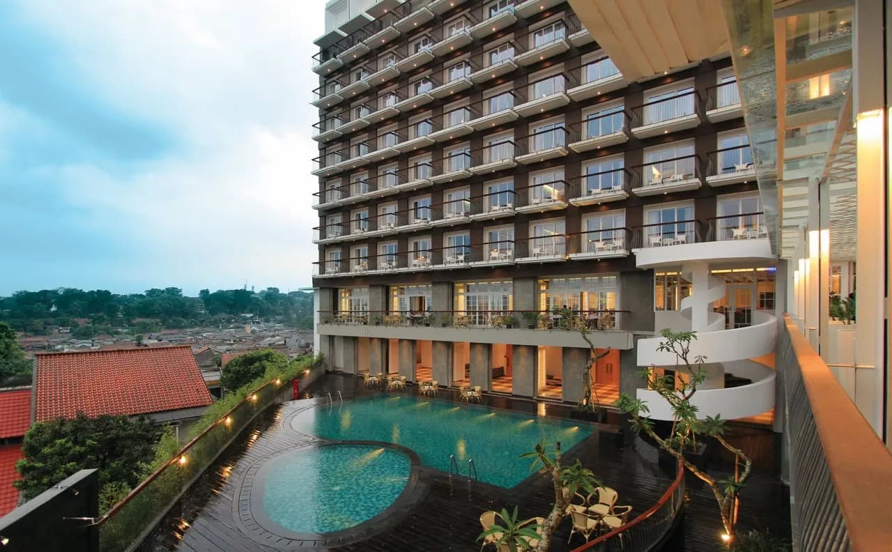THE 1O1 Bogor Suryakancana