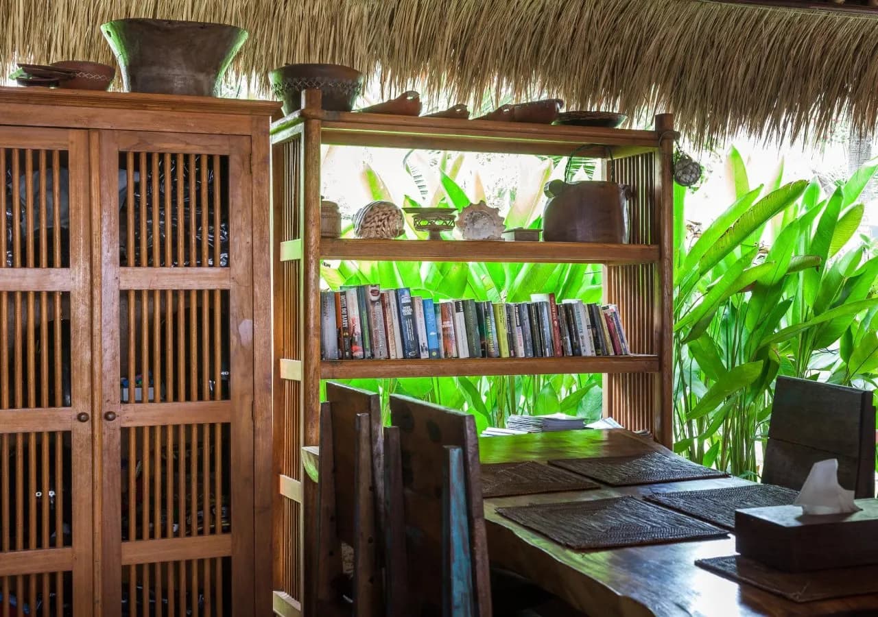 TS Hut Lembongan 4