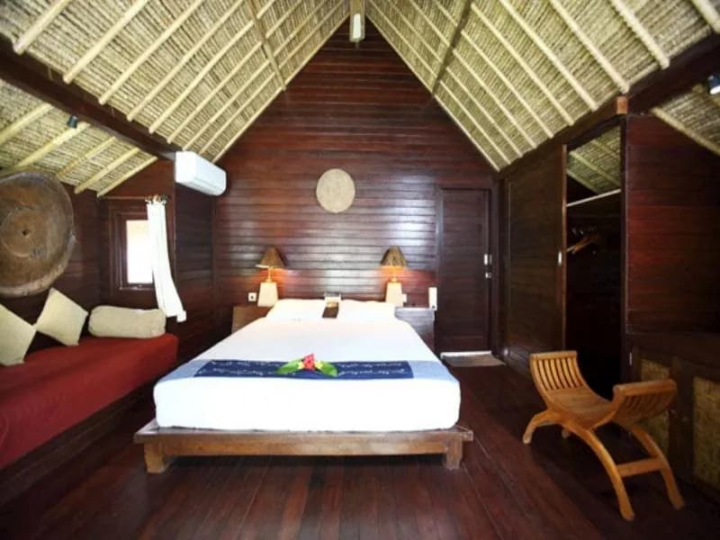 TS Hut Lembongan 2