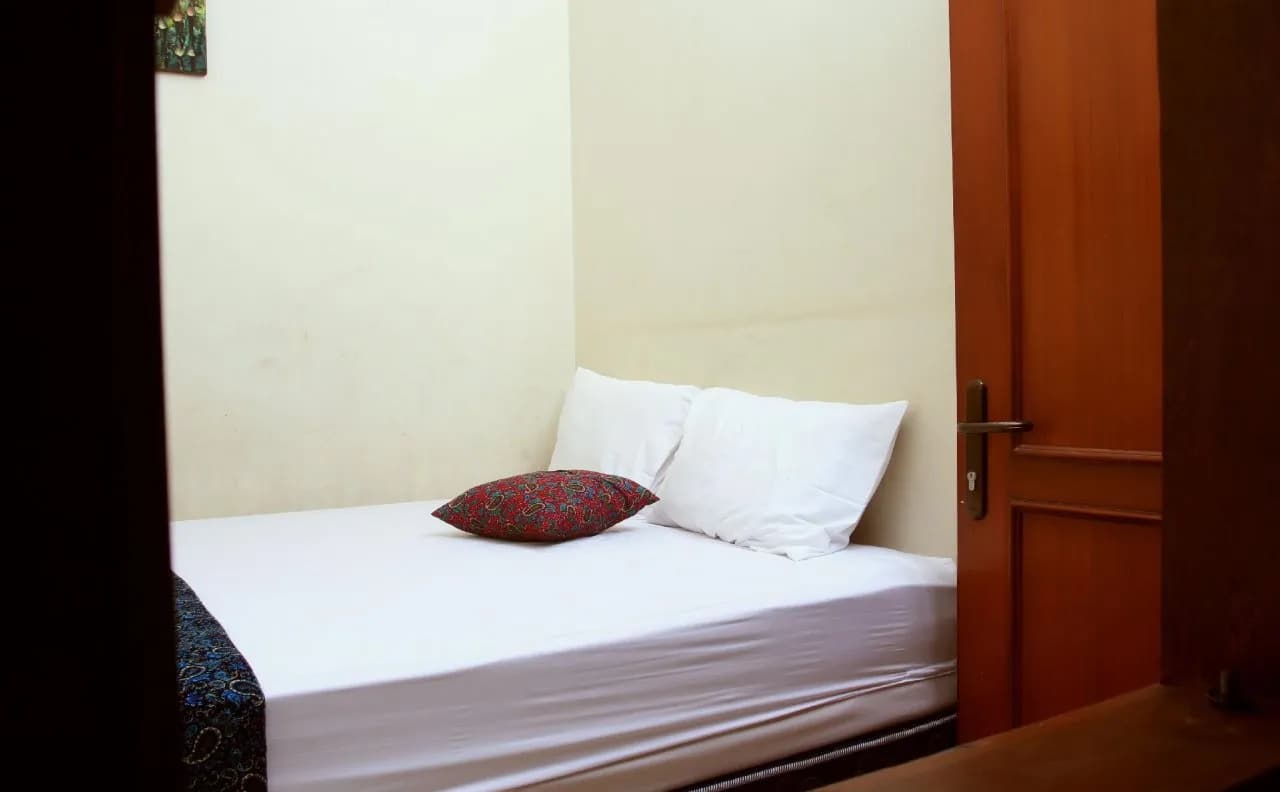 Unique Guesthouse 1 Pasar Baru 2