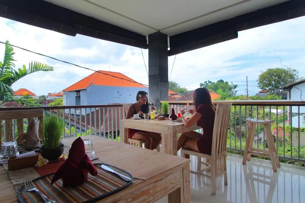 Vansari Hotel 4