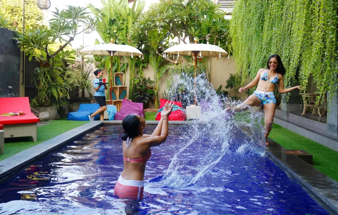 Vansari Hotel