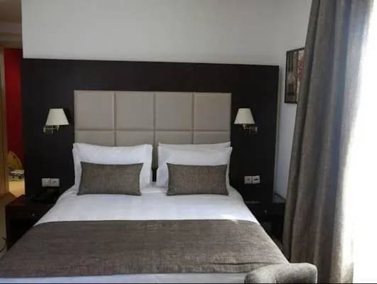 Malak Hotel