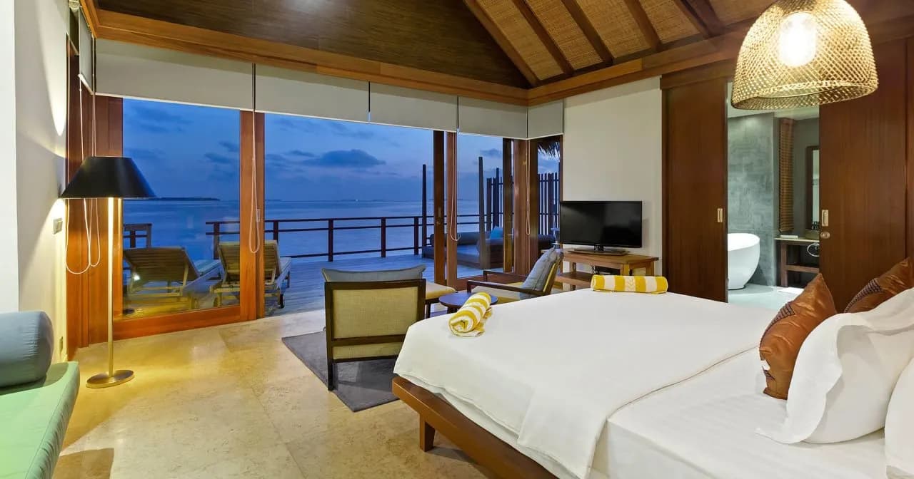 Furaveri Maldives 2