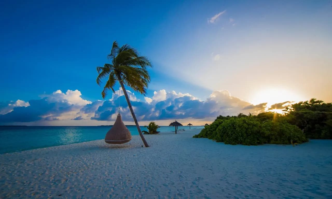 Furaveri Maldives 4