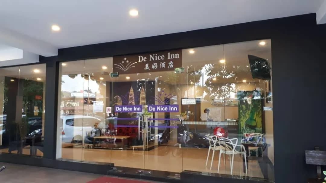De Nice Inn