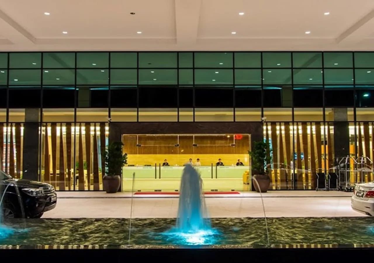Imperial Hotel Kuching 4