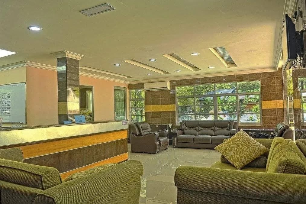 Penarak Bamboo Beach Motel 4