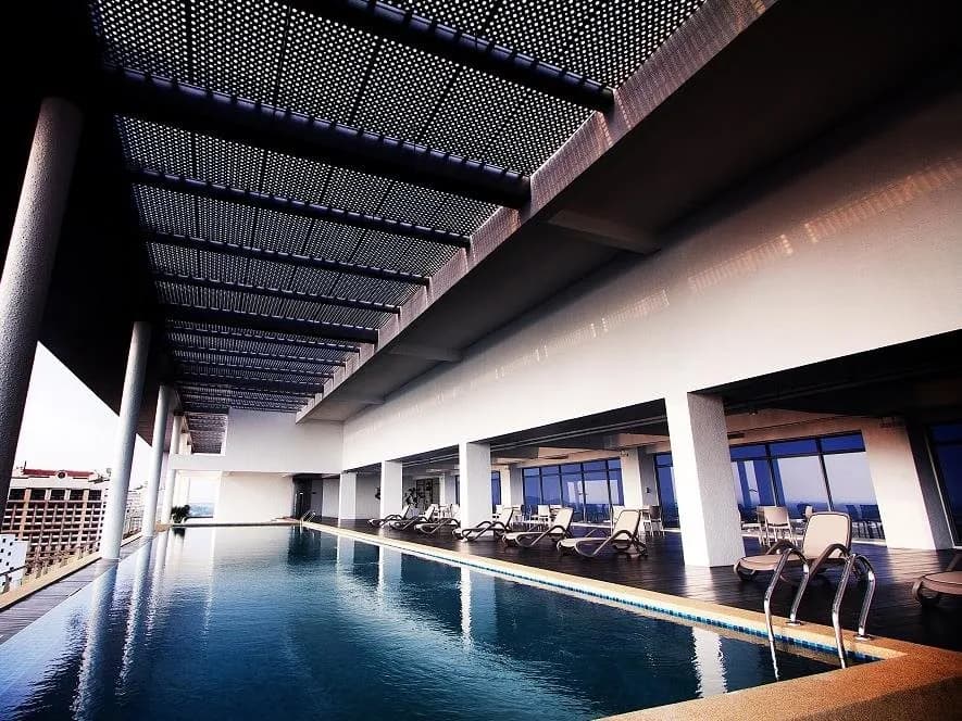 The Straits Hotel & Suites 3