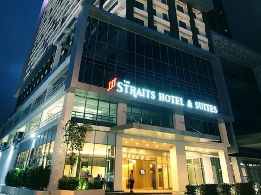 The Straits Hotel & Suites