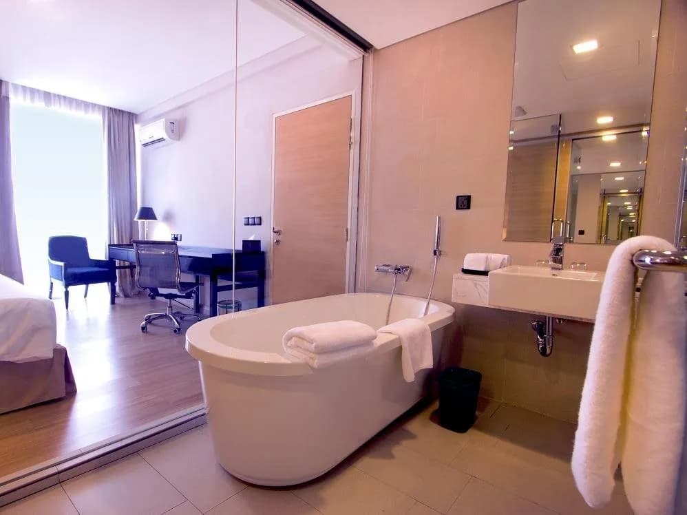 The Straits Hotel & Suites 4