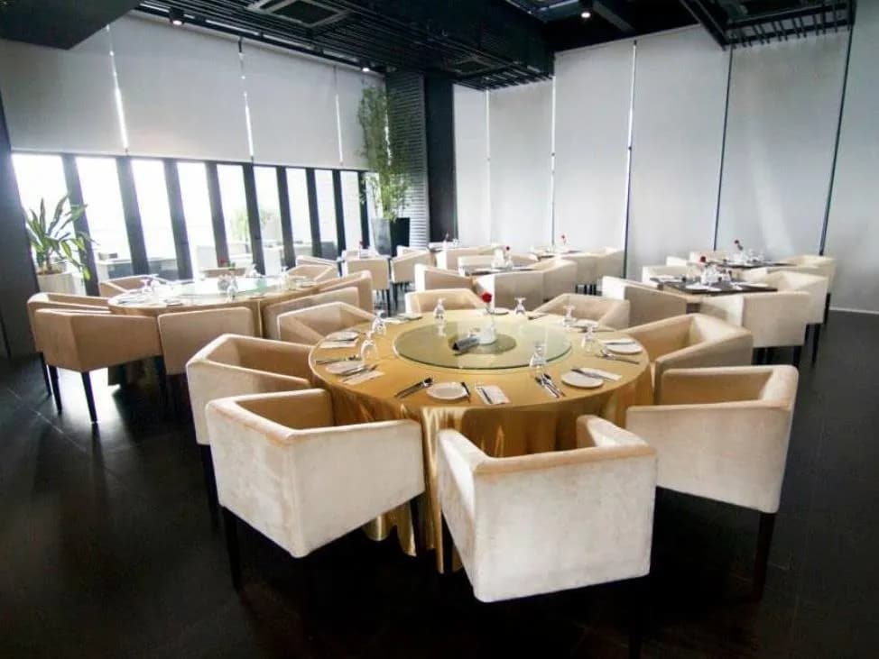 e.City Hotel at OneCity 5