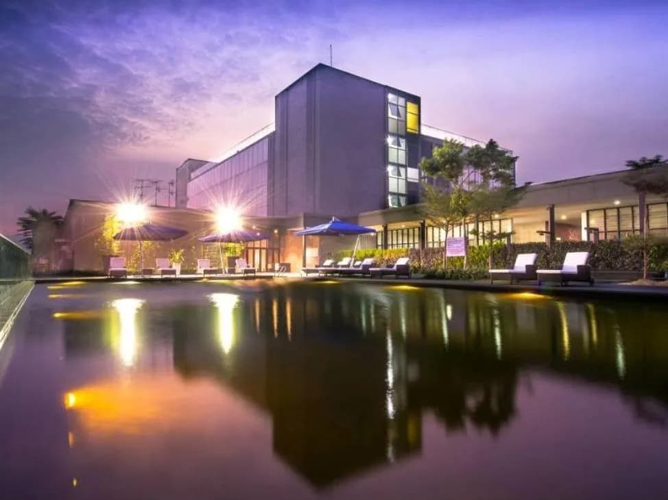 e.City Hotel at OneCity 4