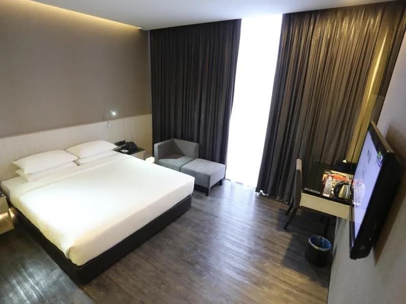 e.City Hotel at OneCity 2