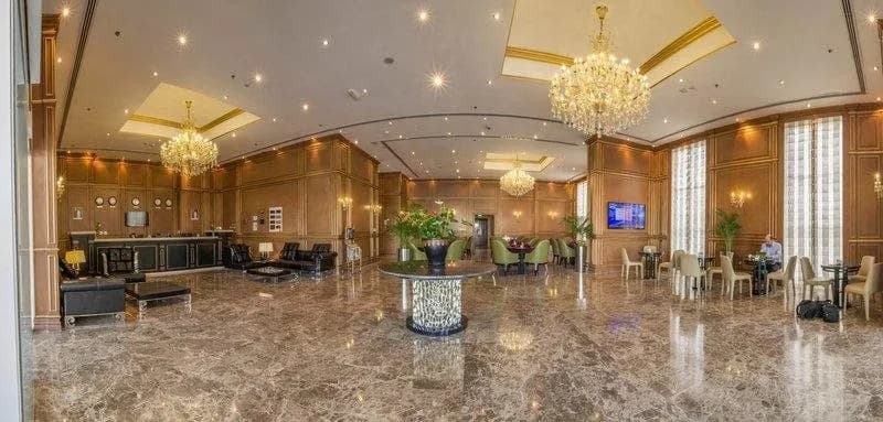 Strato Hotel By Warwick
