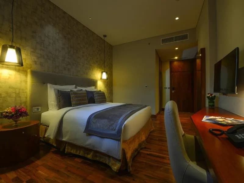 The Avenue Hotel 2