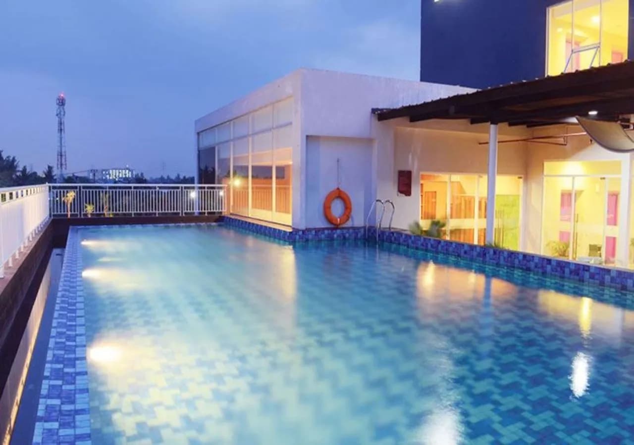 Days Hotel & Suites by Wyndham Jakarta Airport 5