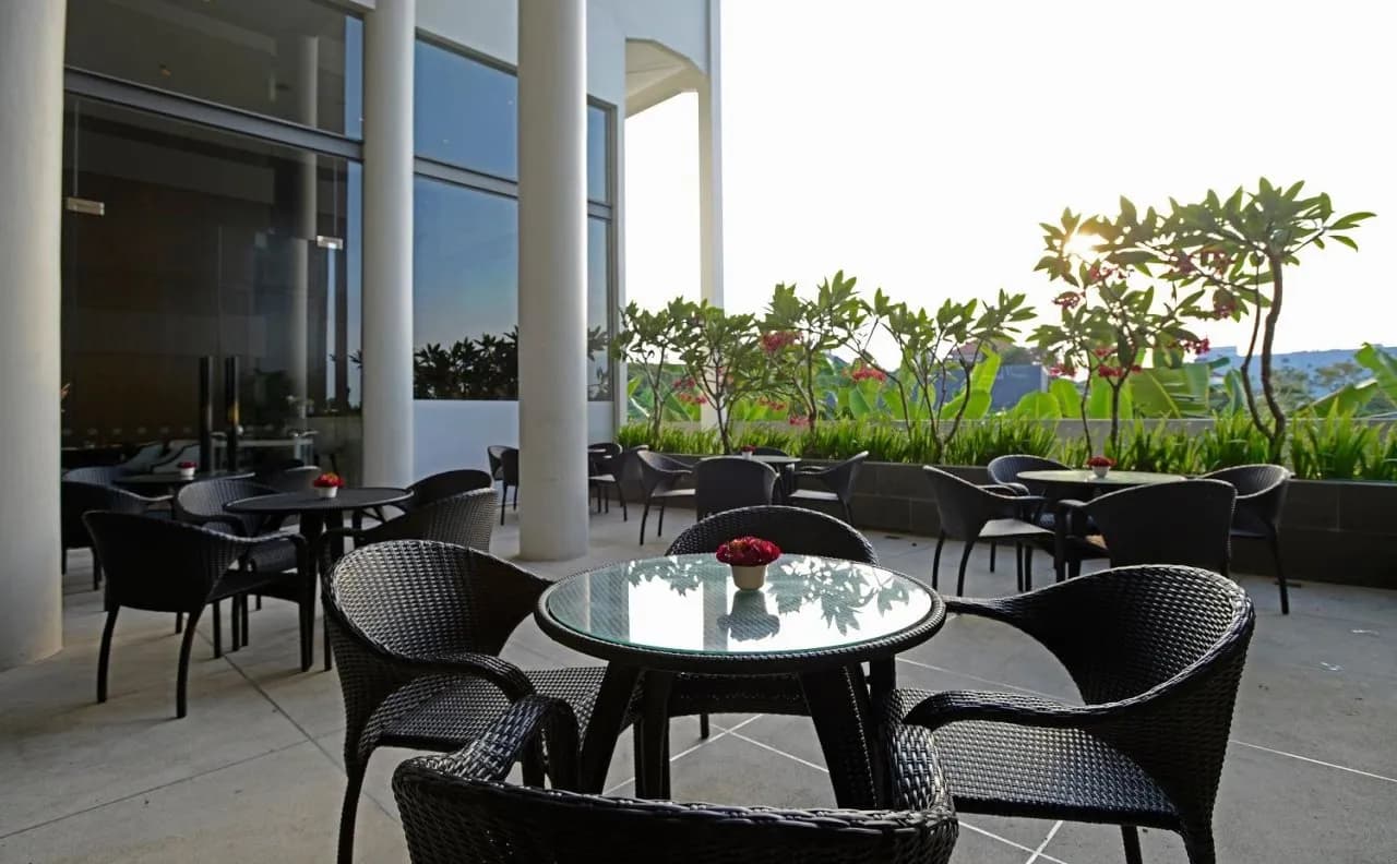 Premier Place Surabaya Airport 5